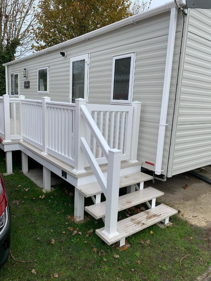 New 2 Bed Holiday Home With Decking In Rockley Park Dorset Near The Sea Lytchett Minster 外观 照片