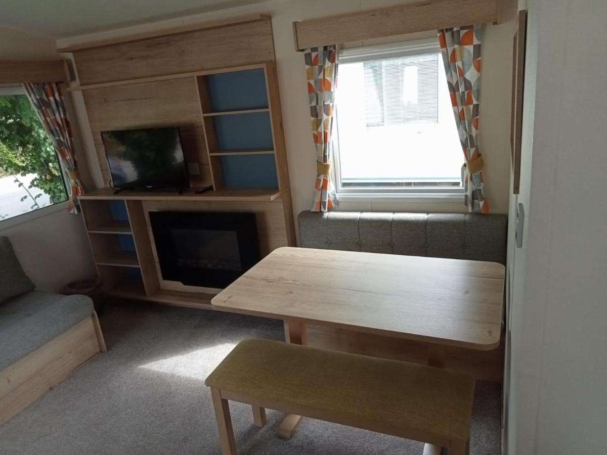 New 2 Bed Holiday Home With Decking In Rockley Park Dorset Near The Sea Lytchett Minster 外观 照片